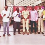 माळेगाव पोलीस ठाण्याची उल्लेखनीय कामगिरी : ४ लाख ११ हजार रुपयांचे हरविलेले मोबाईल मालकांना परत