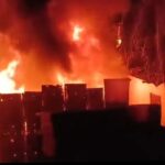 वडगाव निंबाळकरमध्ये भंगार दुकानाला भीषण आग; अवैध व्यवसायाविरोधात ग्रामस्थांचा संताप